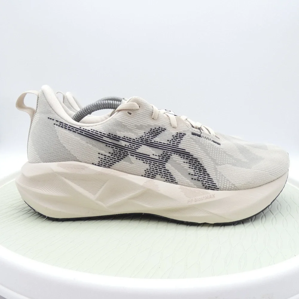 Asics Novablast 3 Mens Running Shoes Cream Black 1011B972 Size 11